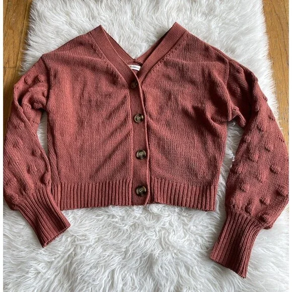 Moon and Madison Women’s Size XS Rust Cropped Sweater FLAW - Picture 2 of 8